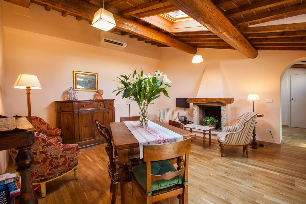 Appartamento Montebello Φλωρεντία Δωμάτιο φωτογραφία